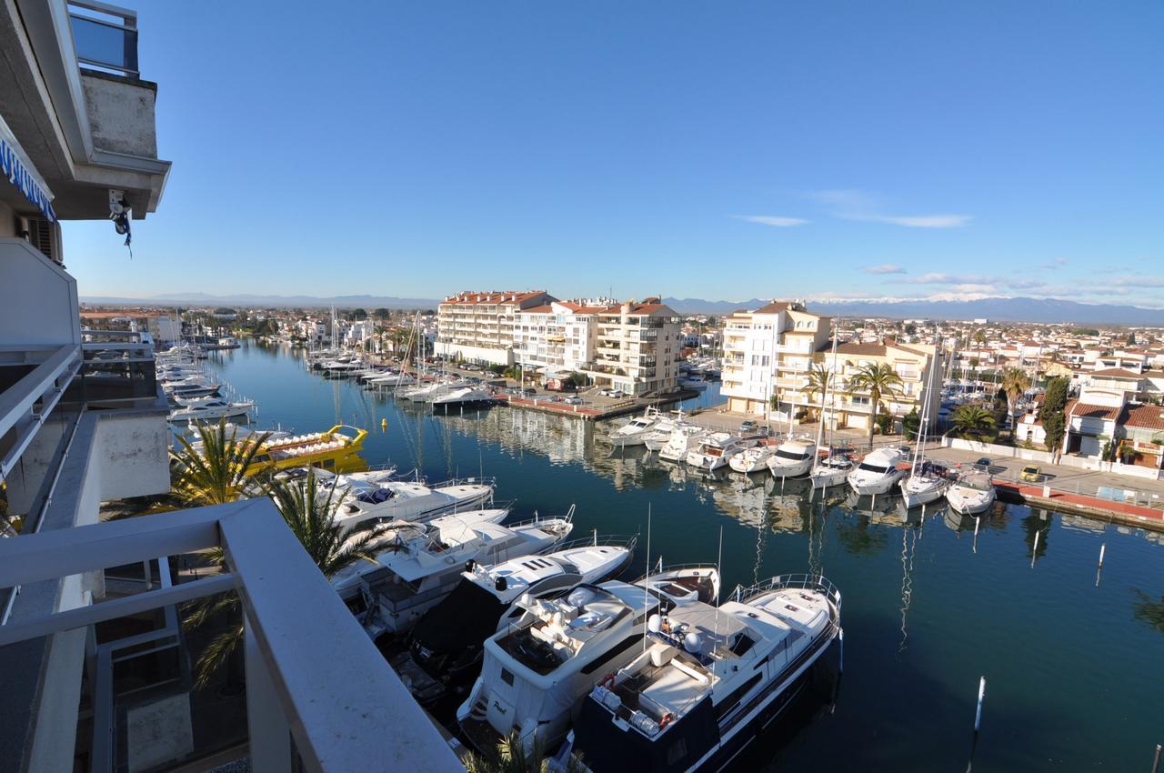 Rnet - Nautic Empuriabrava Appartement Buitenkant foto