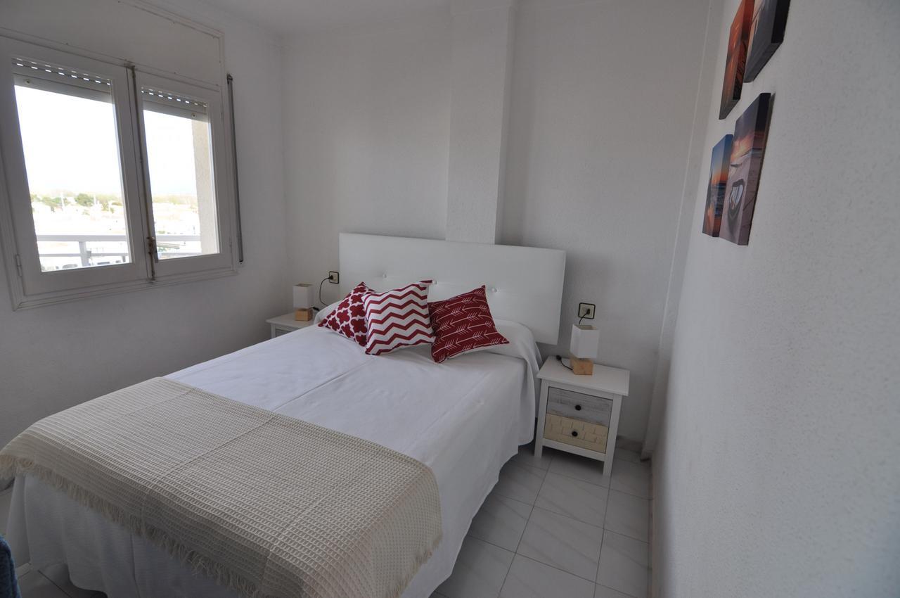 Rnet - Nautic Empuriabrava Appartement Buitenkant foto